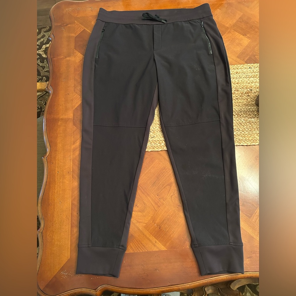 Athleta Women’s Black Joggers